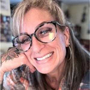 Meet your Posher, Alison